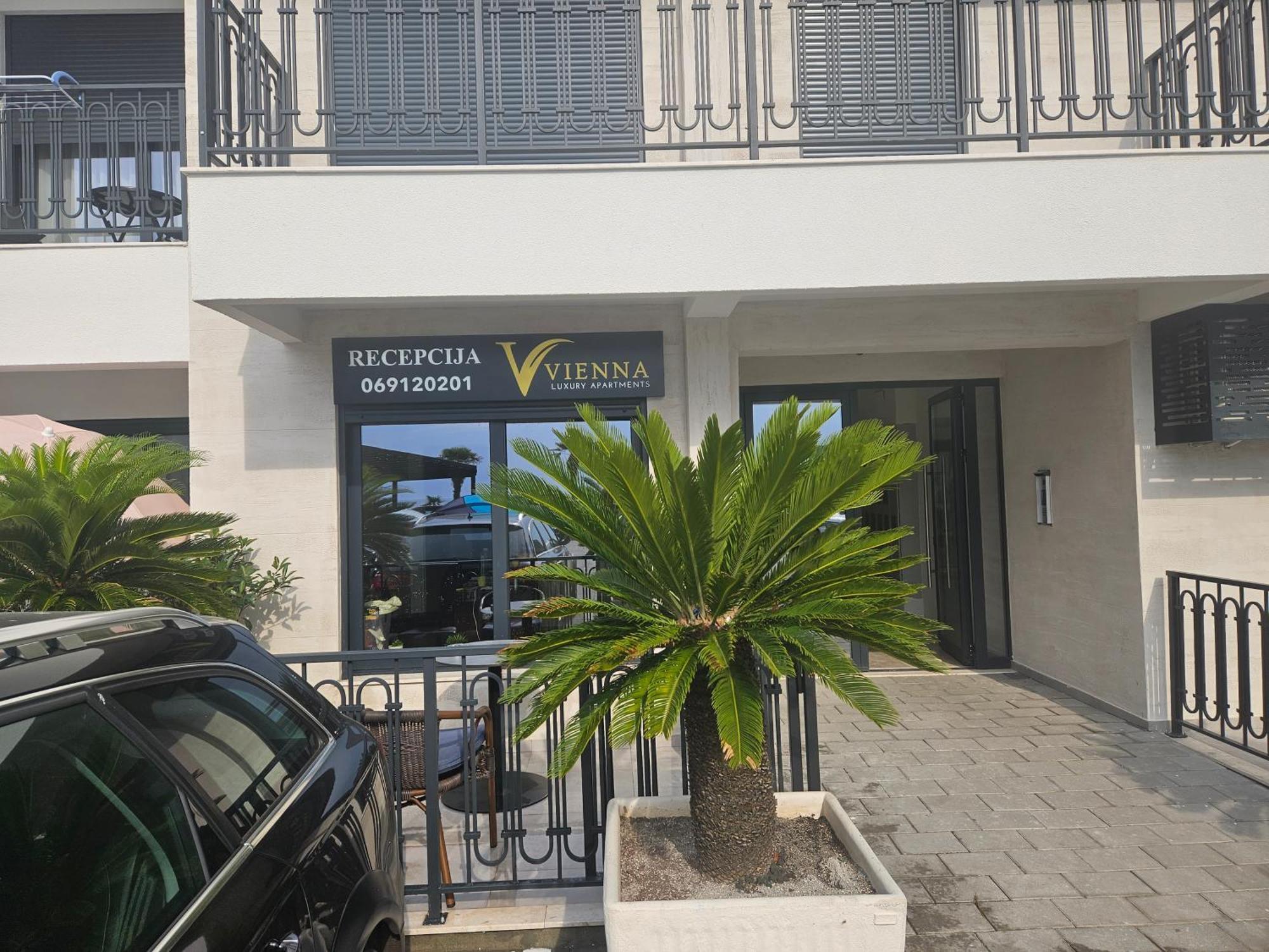 Vienna Luxury Apartments โดบราวอดา ภายนอก รูปภาพ